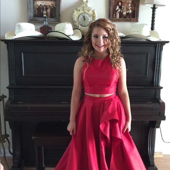 Sherry Hill Prom dress - Picture 4 of 8